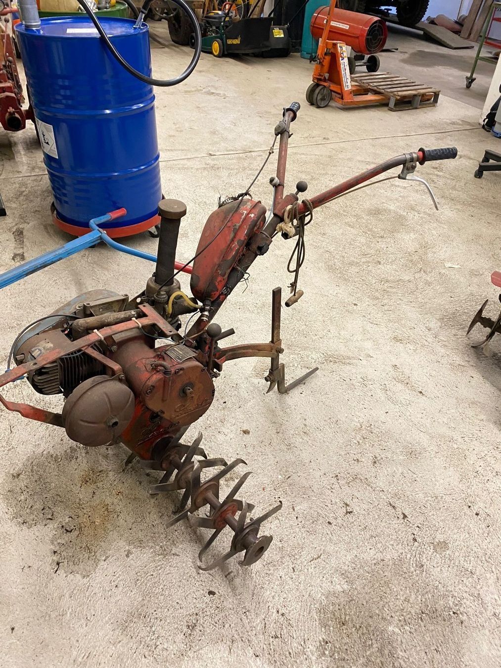 Alle Maschinen: Oldtimer Bodenfräse – Defekt aus Frauenfeld von .BOO. 1