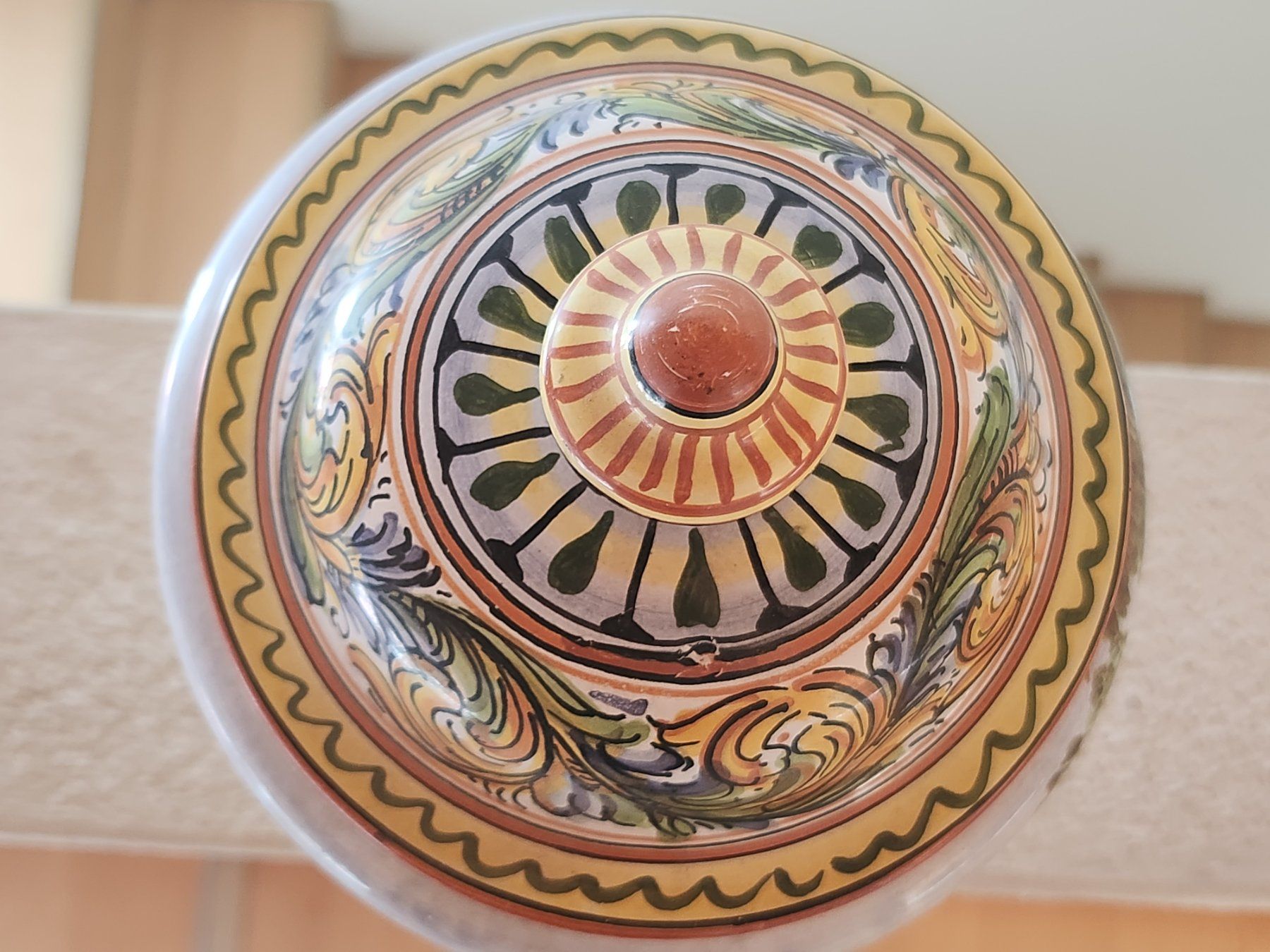 Vasi & Recipienti: Prunkvase mit Deckel, Italienisch, handbemalt – Usato da Weiningen ZH venduto da Annakatharina 2