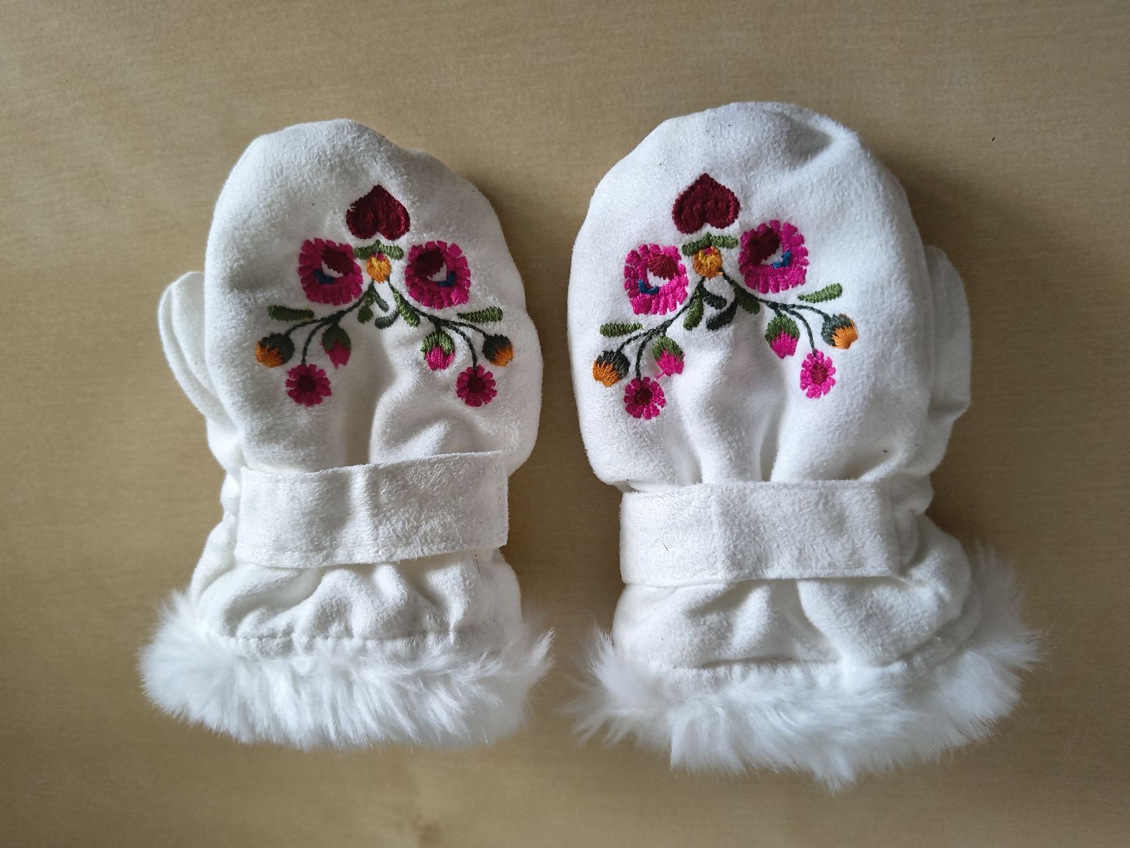 Guanti: Handschuhe, warm – Usato da Thun venduto da man_fg9v