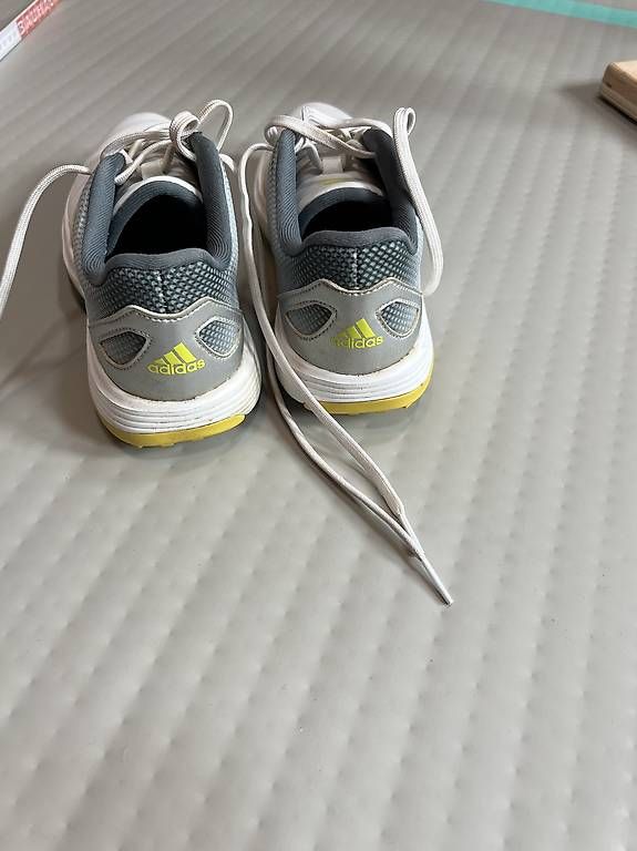 Scarpe da donna: Adidas Golfschuhe Gr. 36 – Usato da bern venduto da denkalh 2