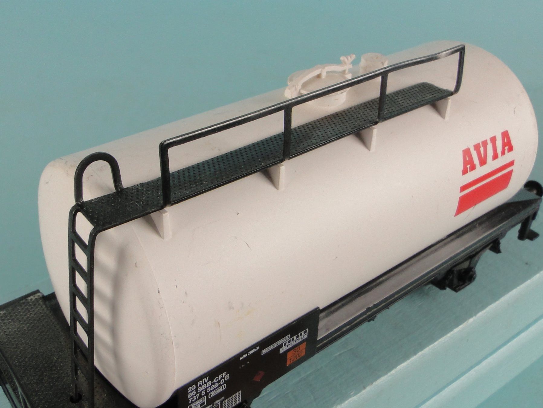 Märklin Modellini di ferrovie: Märklin H0 SBB AVIA Kesselwagen – Usato da Bülach venduto da cann11 4