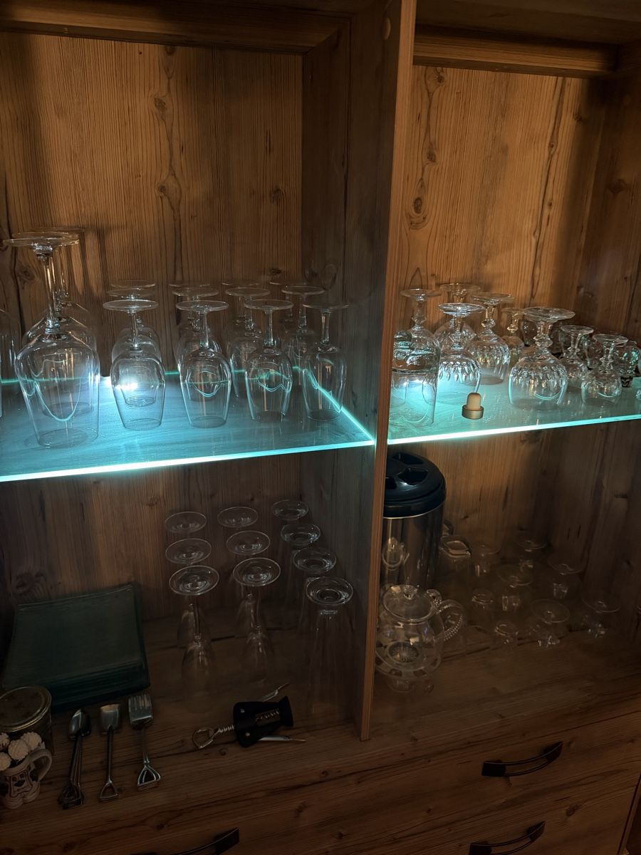 Credenze: Buffetschrank Holz Landhausstil mit Schubladen – Usato da Deitingen venduto da cor_7h7k 3