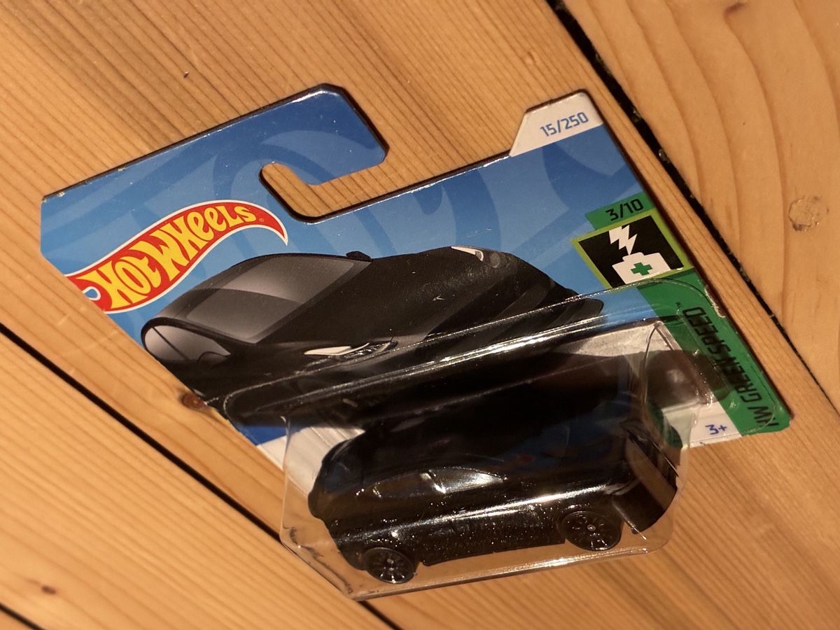 Hot Wheels Modellini d'auto: Hot Wheels Tesla Model Y – Nuovo e nell'imballaggio originale da Zürich venduto da zamac 7