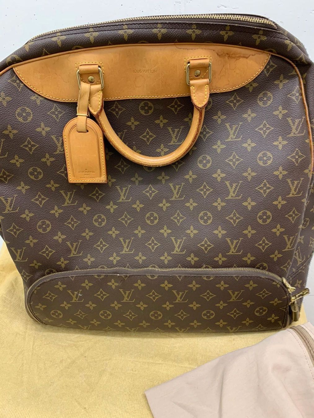 Louis Vuitton Taschen für Damen: Original Louis Vuitton Vintage – Neu und originalverpackt aus Zürich von AngelRE