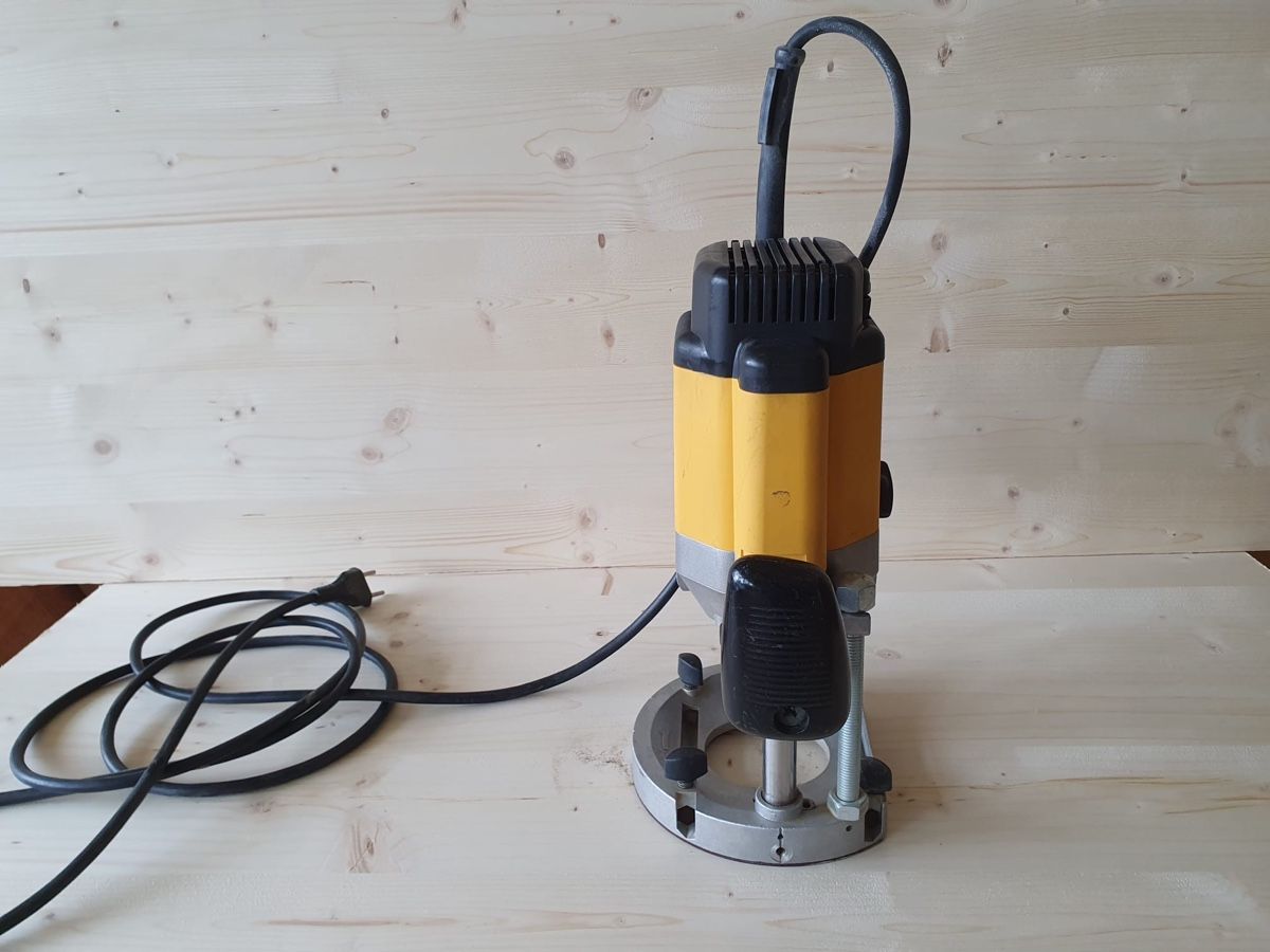 Toutes les machines: Oberfräse Dewalt – D'occasion à Vordemwald par andigu 5