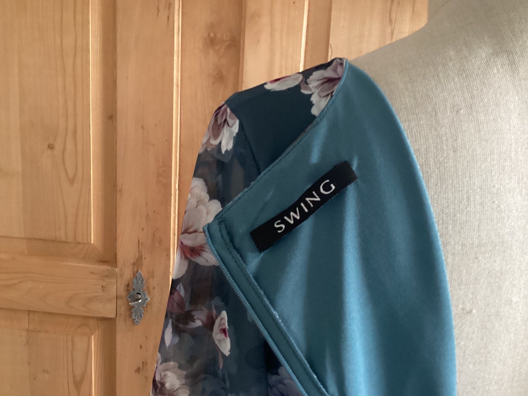 Vestiti: Damenkleid Gr38/40 SWING – Usato da Zürich venduto da orella79 1