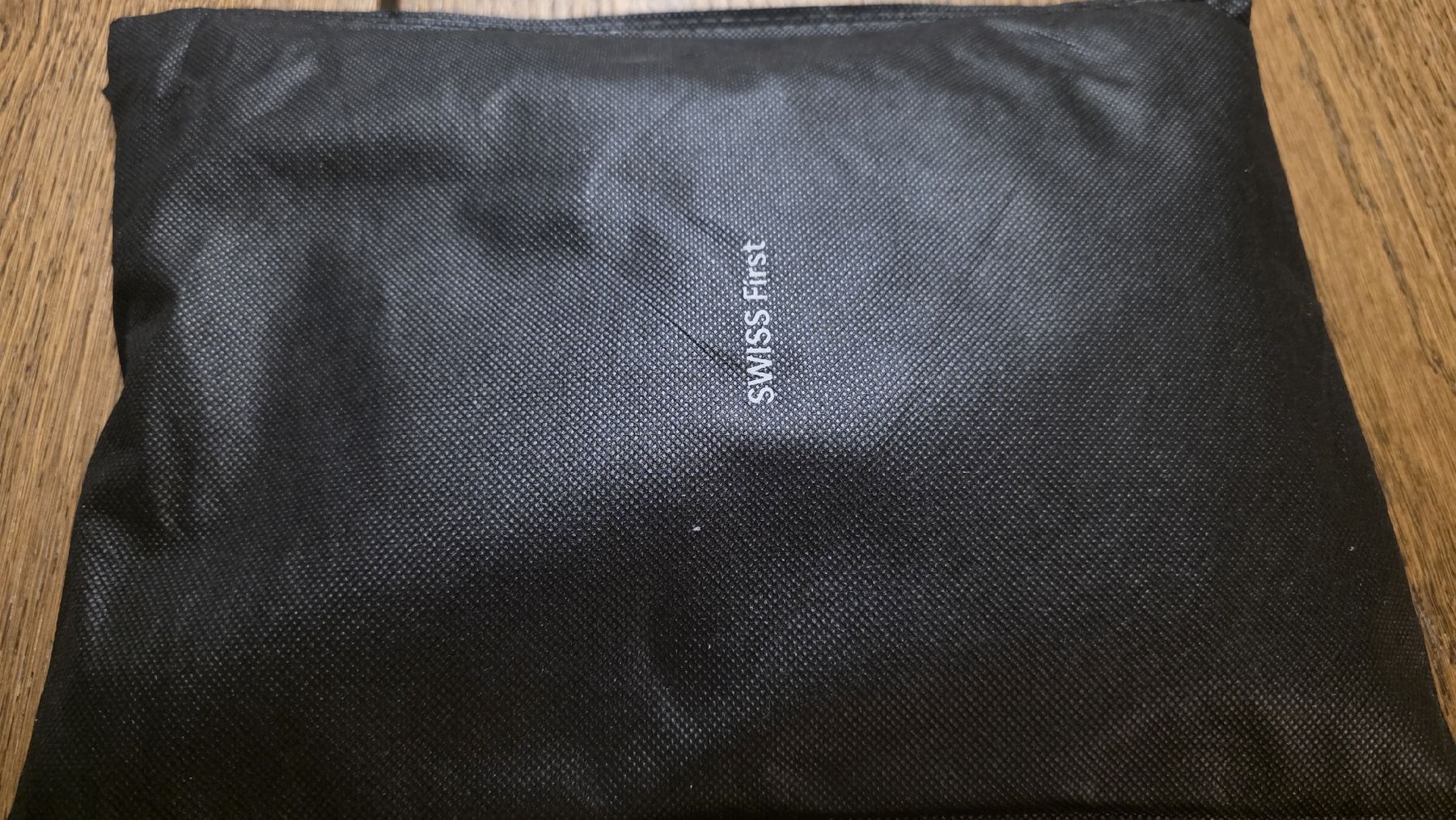 Soeder Prodotti di pulizia: SWISS x BALLY x Soeder First class Amenity Kit – Nuovo e nell'imballaggio originale da Bassersdorf venduto da LiveLove 1