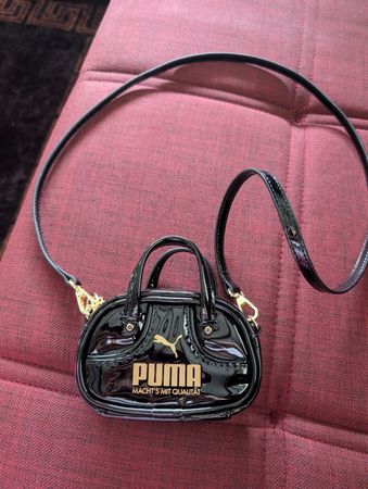 Puma Handtasche schwarz Lackoptik klein neu