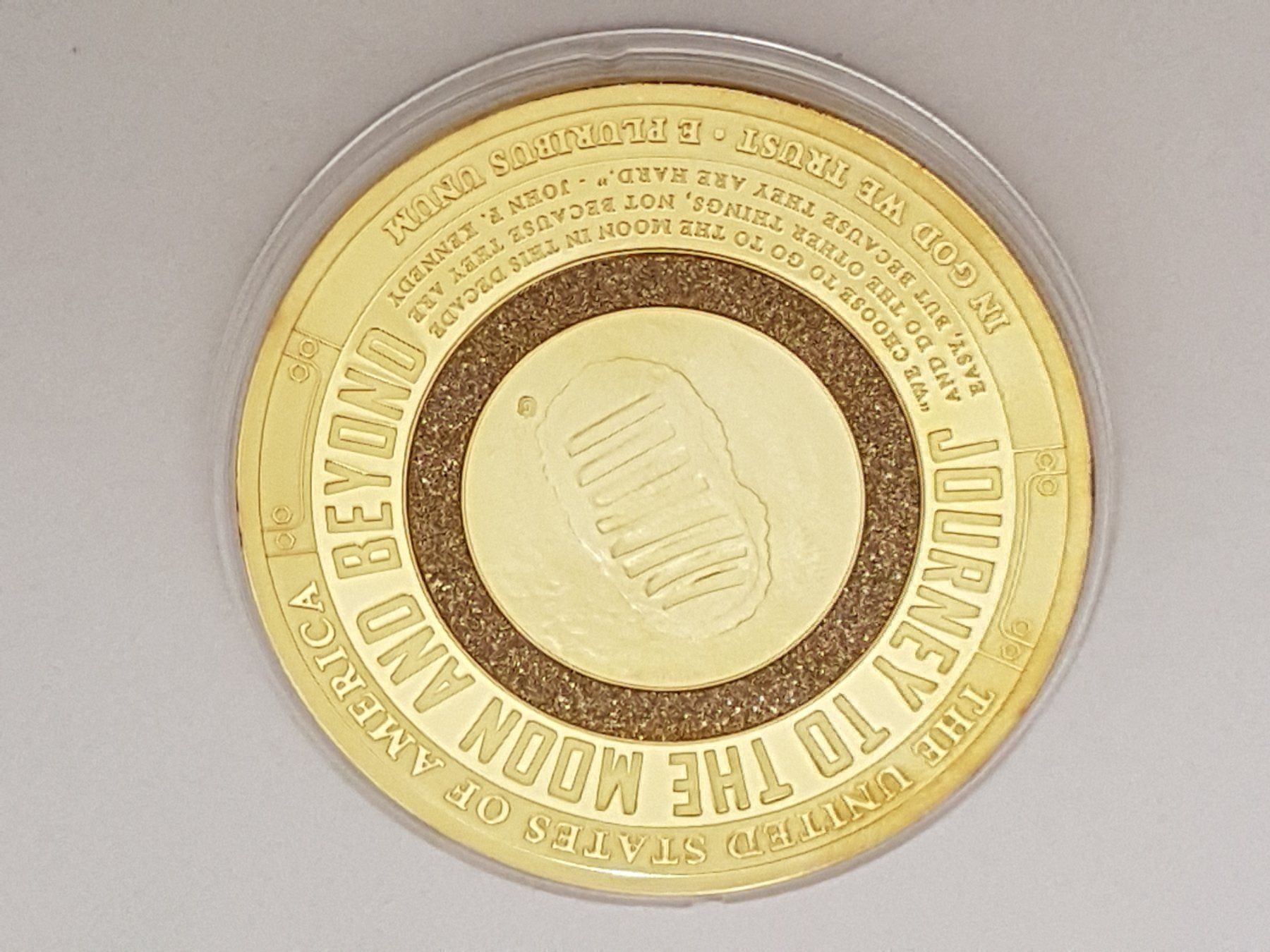Medaillen: XXL Projekt Apollo mit Swarovski Element – Neu und originalverpackt aus Sevelen von CH-Sammlungen 2