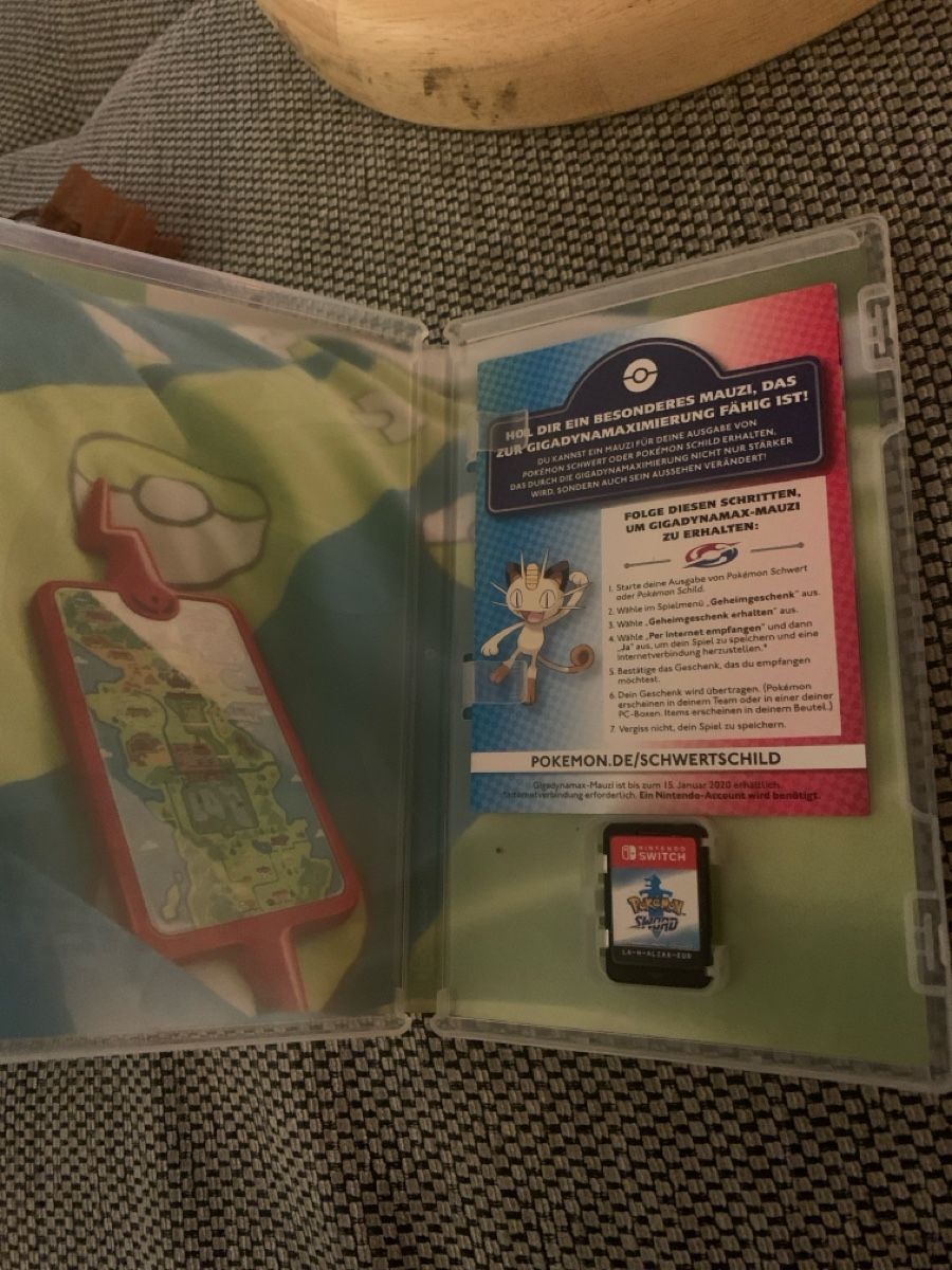 Pokémon Giochi: Pokemon Schwert für Nintendo Switch – Usato da Wolfwil venduto da maj_dny9 1
