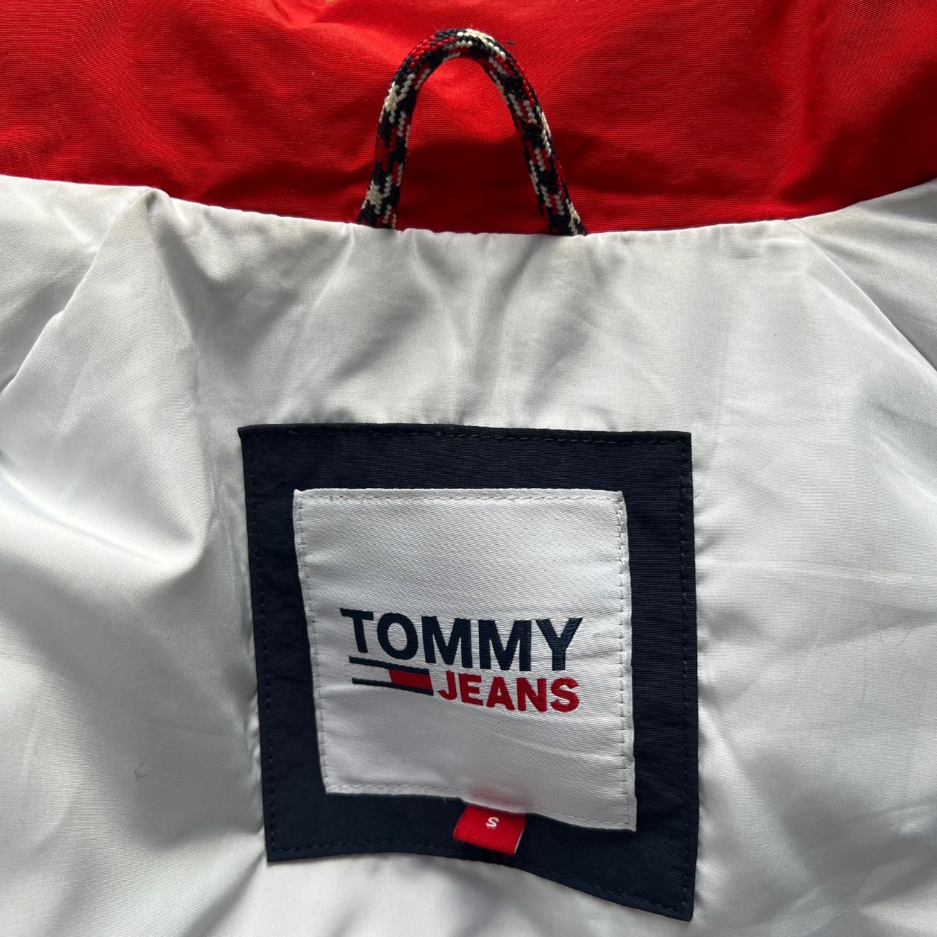 Tommy Hilfiger Giacche: TOMMY JEANS Jacke 🤍 – Usato da Zürich venduto da ClosetQueen 8