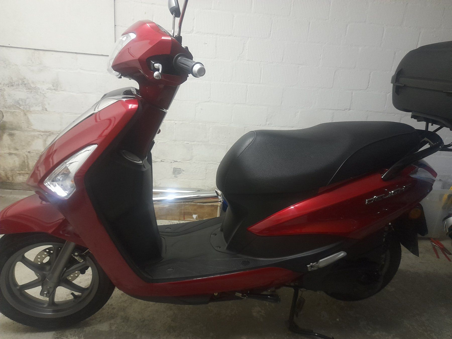 Yamaha Scooter: Yamaha D'Elight Roller mit Topcase – Usato da Lustmühle venduto da chevi03 4
