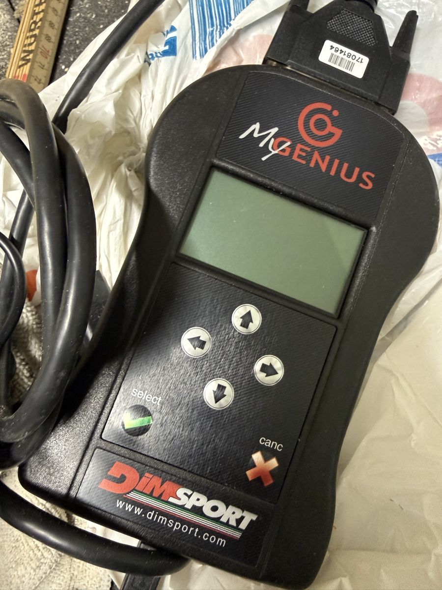 Misurare: DIMSport My Genius Flash Programmiergeraet mit Kabel – Usato da Winterthur venduto da Panagos