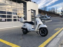 Piaggio Vespa GTS 125