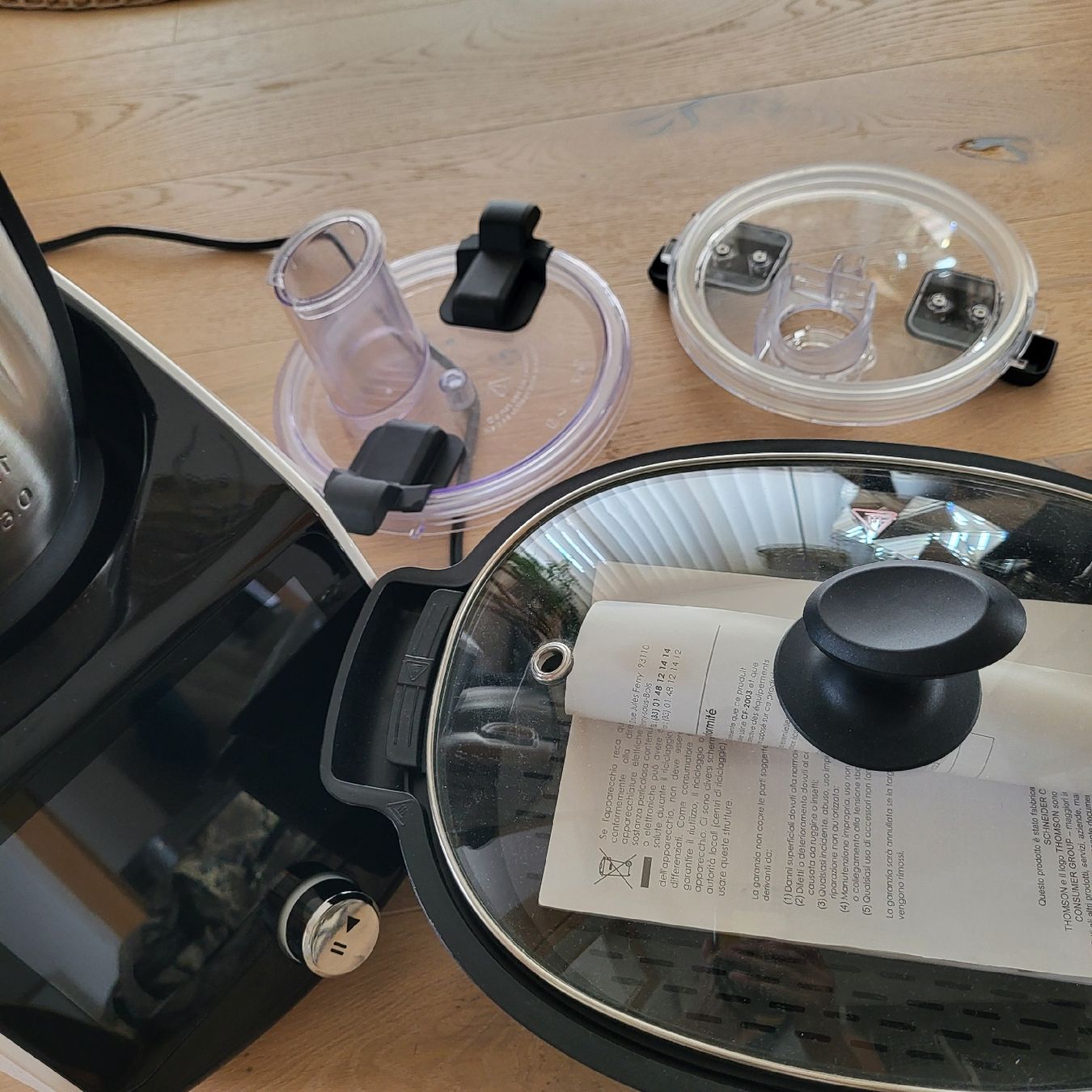 Elettrodomestici da cucina: Thomson Robot Multifunktion THCM245S-1CH mit Zubehör – Usato da Wangen ZH venduto da Macle 4