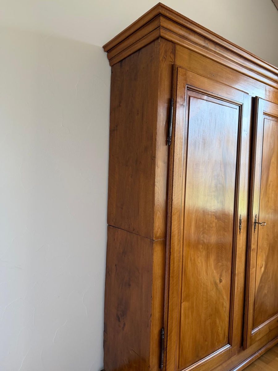 Schränke: Armoire en bois – Gebraucht aus Tannay von mic_5gvv 1