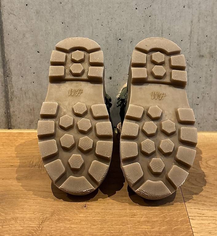 Scarpe per ragazzi: Neuwertige H&M Winterschuhe Gr 25 – Usato da Kallern venduto da giroud81 1