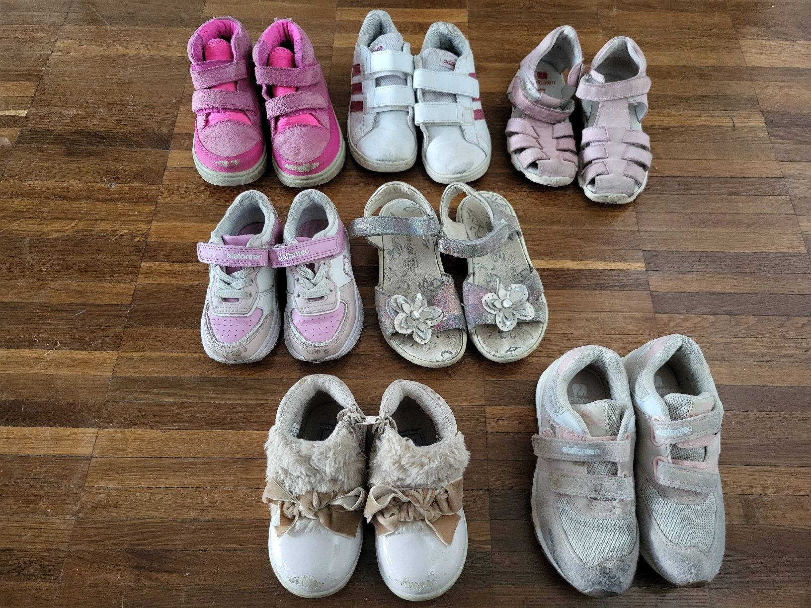 Scarpe per ragazze: Kinder-Schuhpaket, Grösse 21-27 – Usato da Basel venduto da Ywana 1