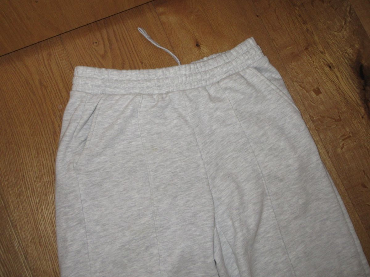 Pantalons: Graue Jogginghose Warm – Neuf (Voir description) à Chur par noe_mh8b 1