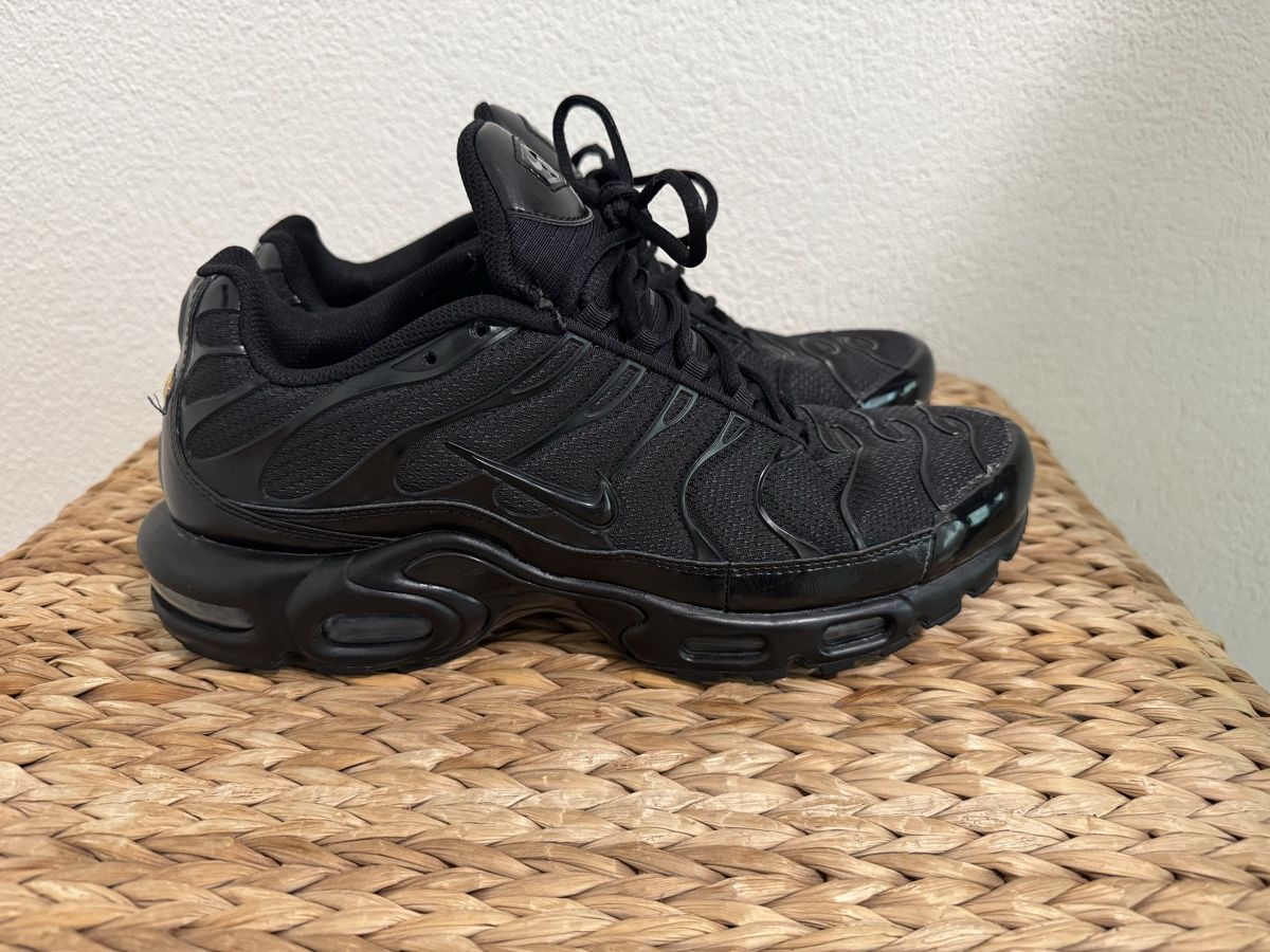 Nike Scarpe da uomo: Nike Tn Airmax Plus 46 Schwarz – Nuovo (secondo la descrizione) da Allschwil venduto da Rikkerts 1