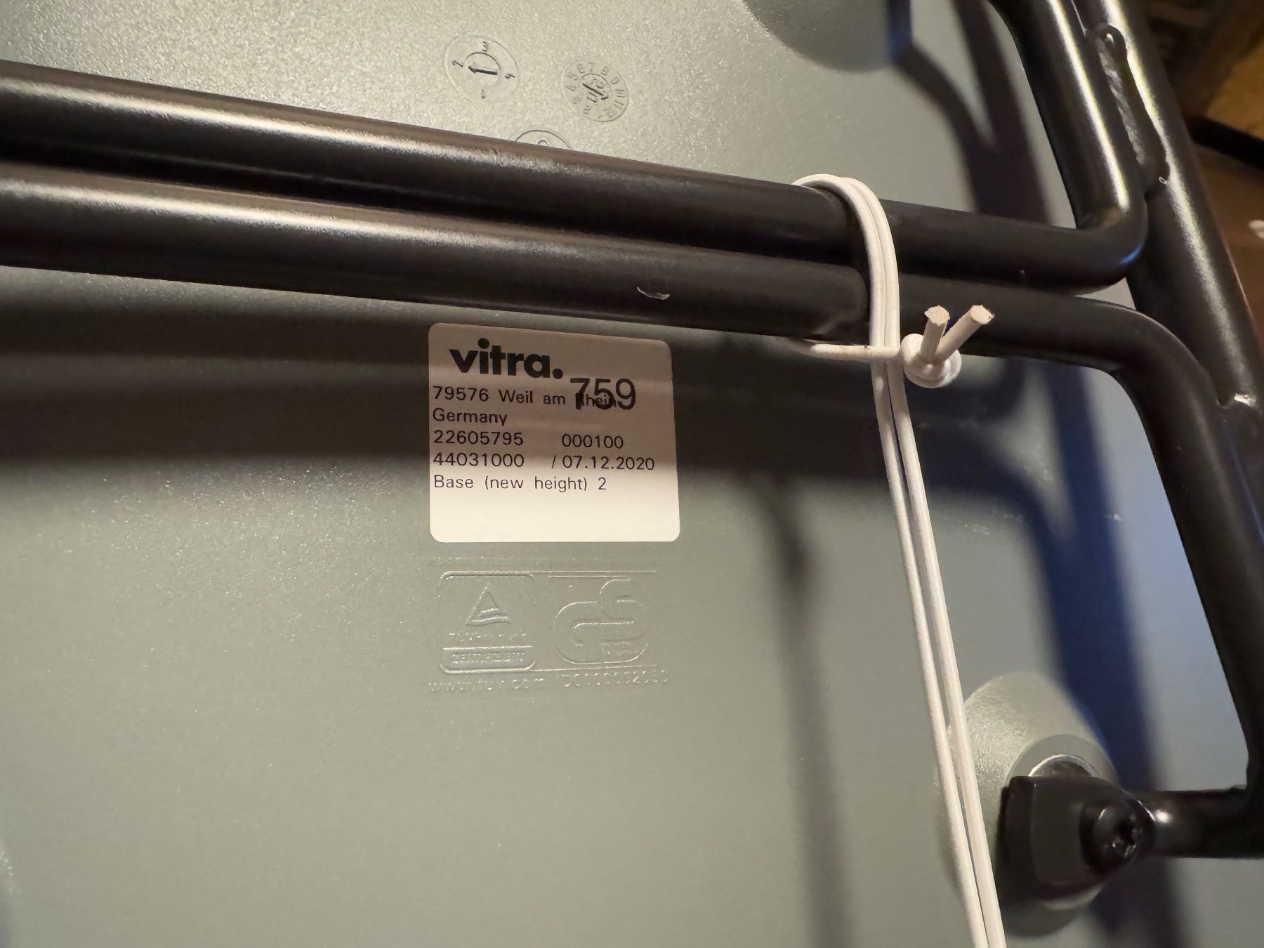 Vitra Sedie: ORIGINAL VITRA EAMES PLASTIC SIDECHAIR STUHL TOP DESIGN – Usato da Balterswil venduto da MR_FEELGOOD 3
