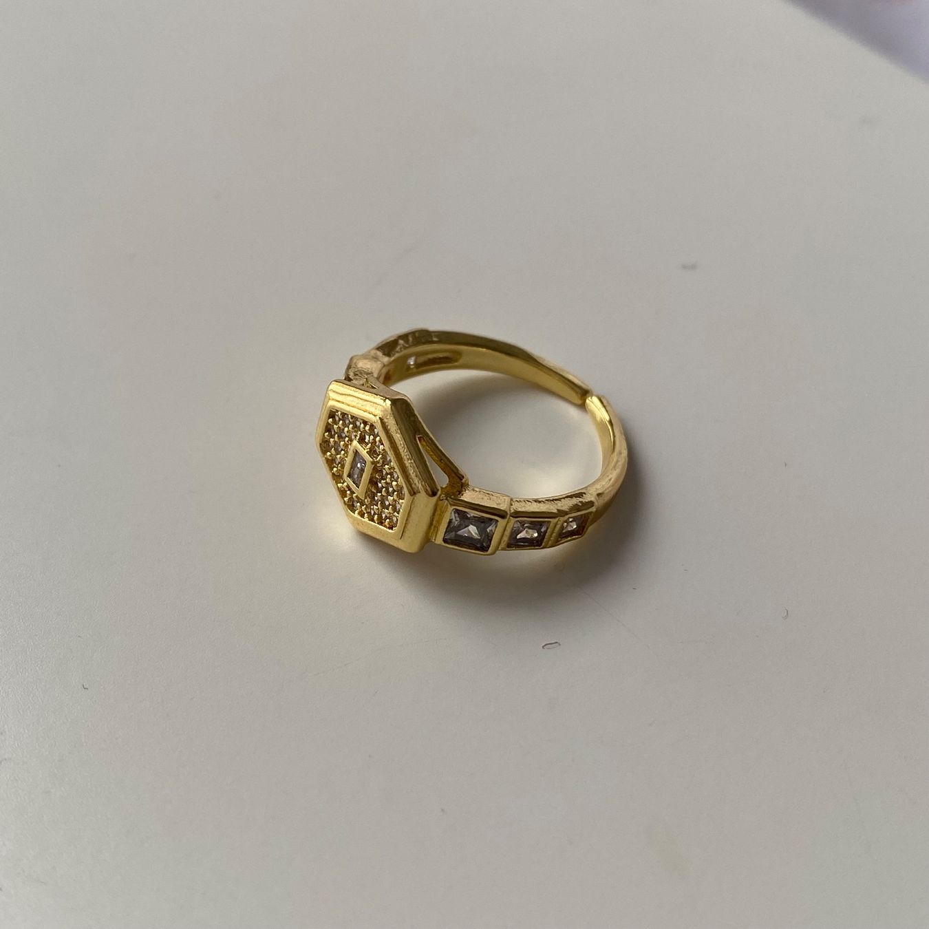 Anelli: Vergoldete Zirkonia Solitär Ring – Nuovo (secondo la descrizione) da Givisiez venduto da dor_xb9k 3