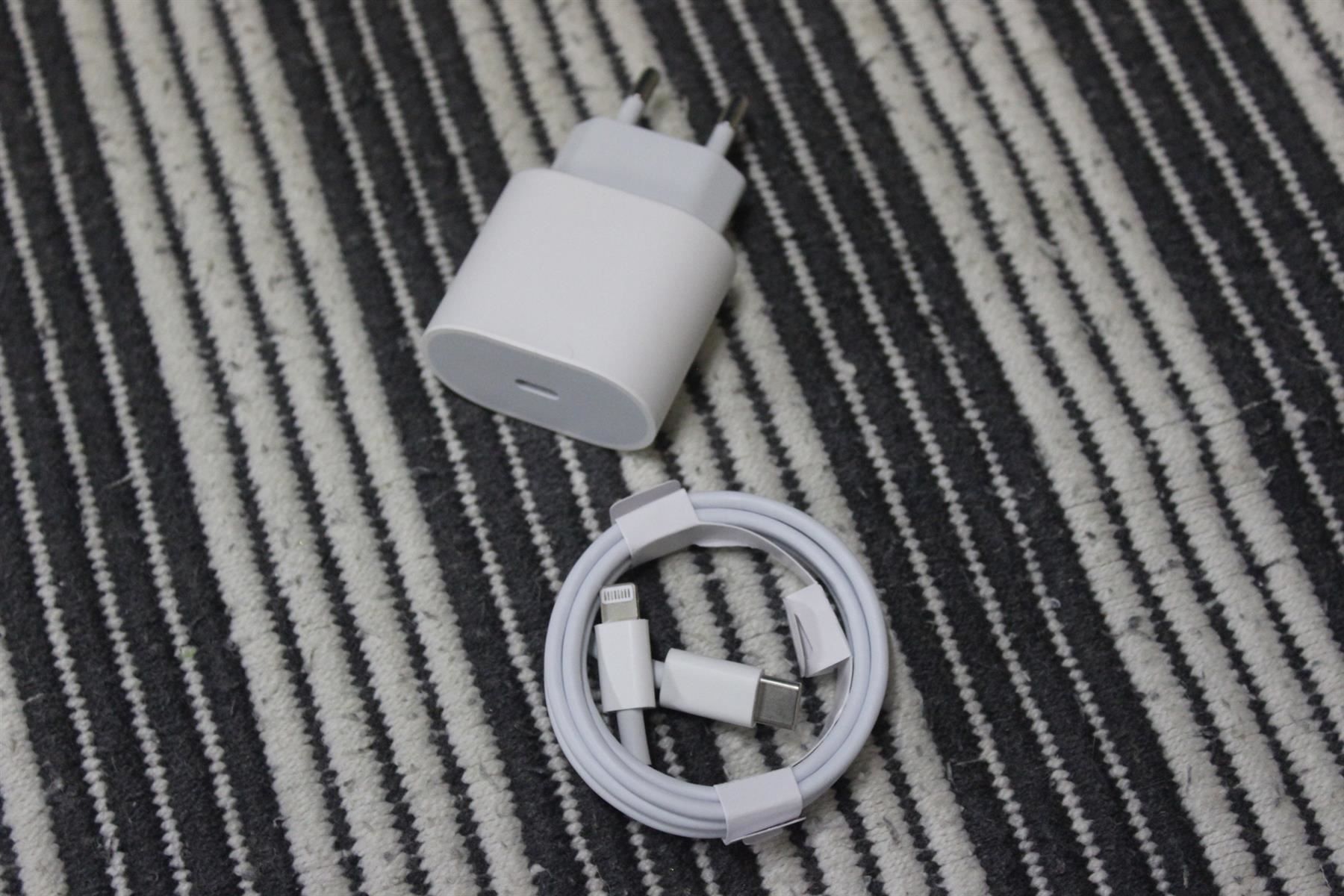 Caricabatterie: 20W PD Ladegerät +kabel 1Meter  iphone – Nuovo (secondo la descrizione) da Kirchdorf AG venduto da Aarereussshop 6