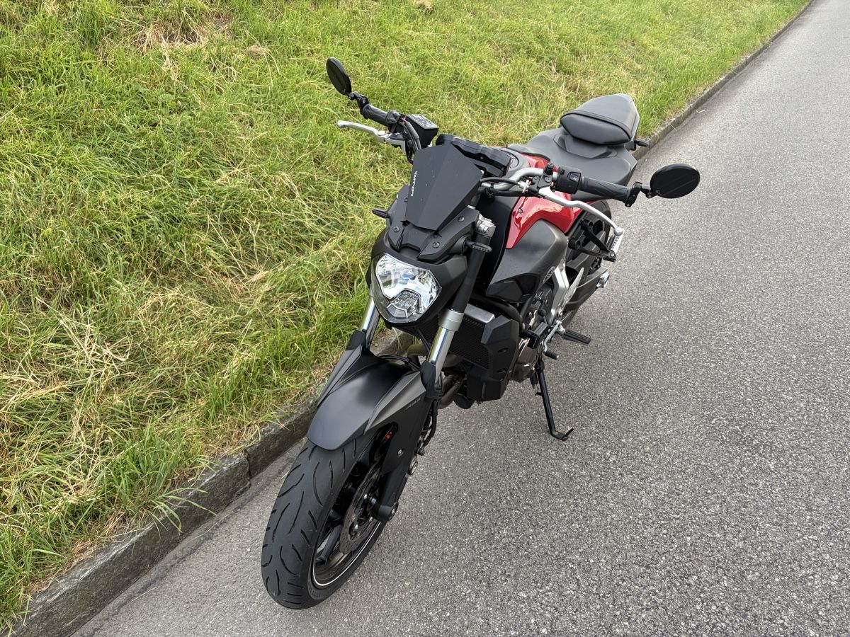 Yamaha Route: Yamaha MT07 – D'occasion à Buochs par end_wns2 2