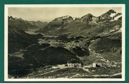 Muottas Muragl gegen St. Moritz