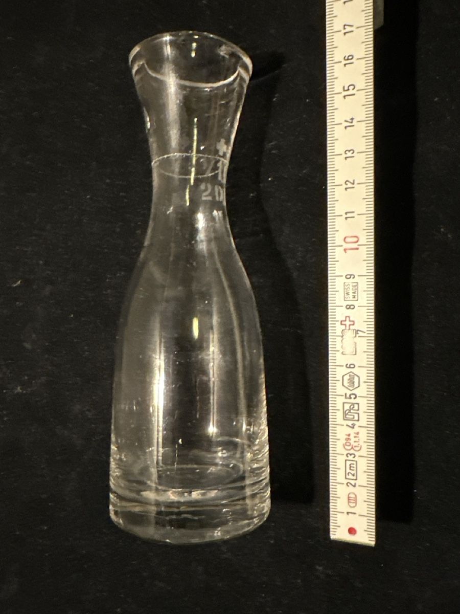 Carafes: Glas Karaffe +. C10. 2 dl geeicht  – D'occasion à Zürich par Chaeffeler 2