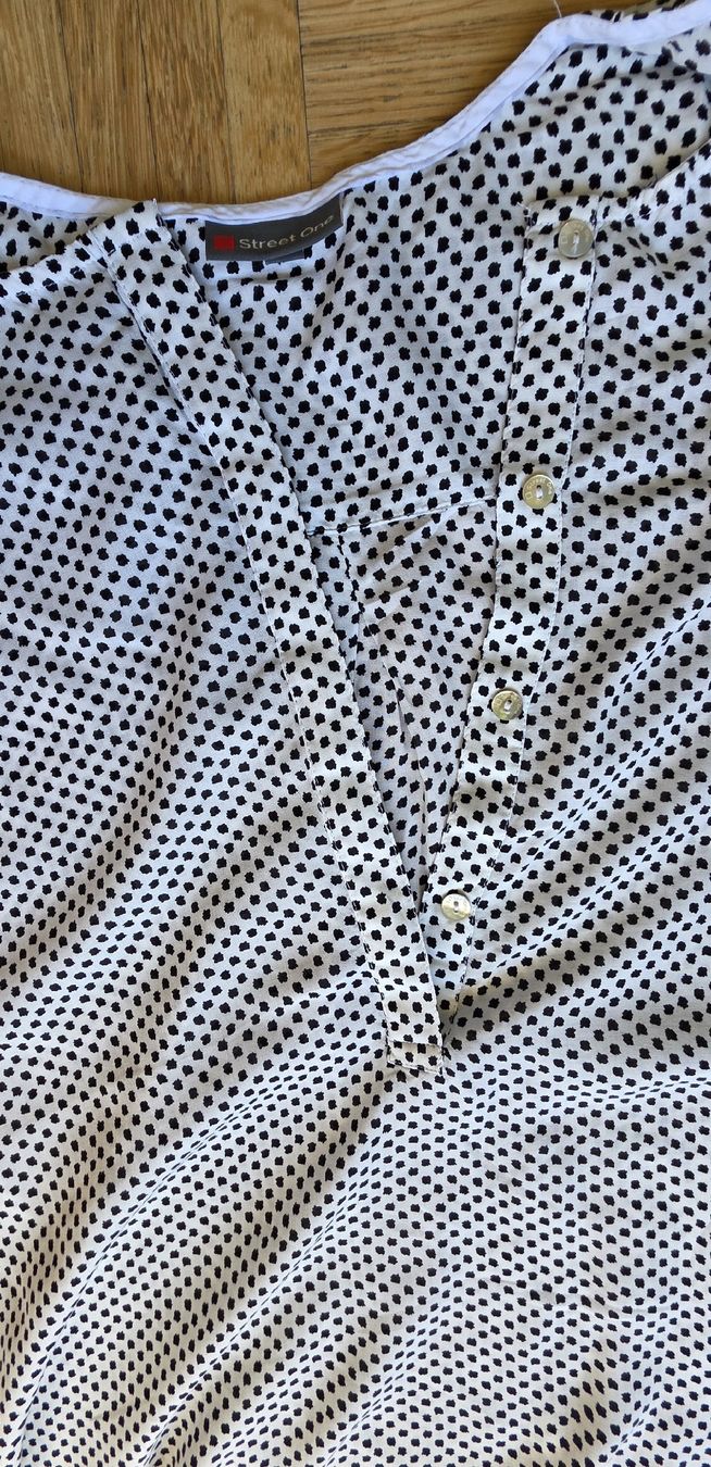 T-shirt: Chemise /Blouse/Tshirt – Usato da Yverdon-les-Bains venduto da van_dq65 9