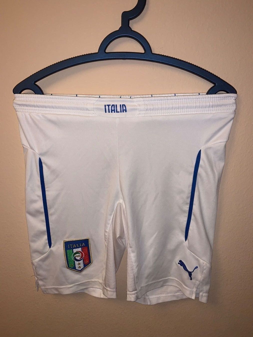 Puma Pantaloni: Italia Shorts puma – Usato da Oberengstringen venduto da Edu78