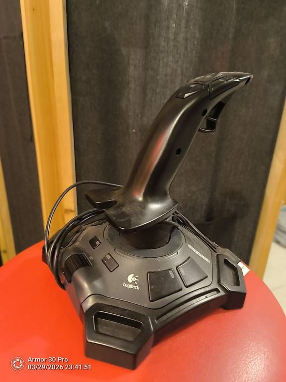 Controller: Manettes ps4 ps3 et joystick  – Usato da La Roche FR venduto da zan_29yx 2