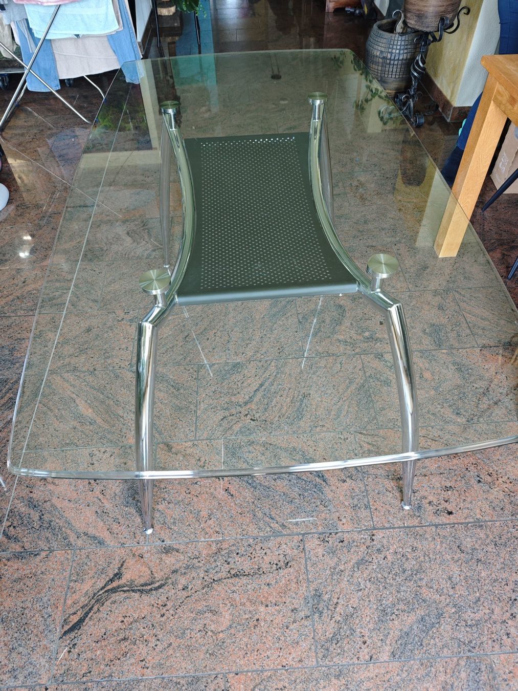 Tables: Glas Esstisch - Modernes Design – D'occasion à Rudolfstetten par Jassys 3