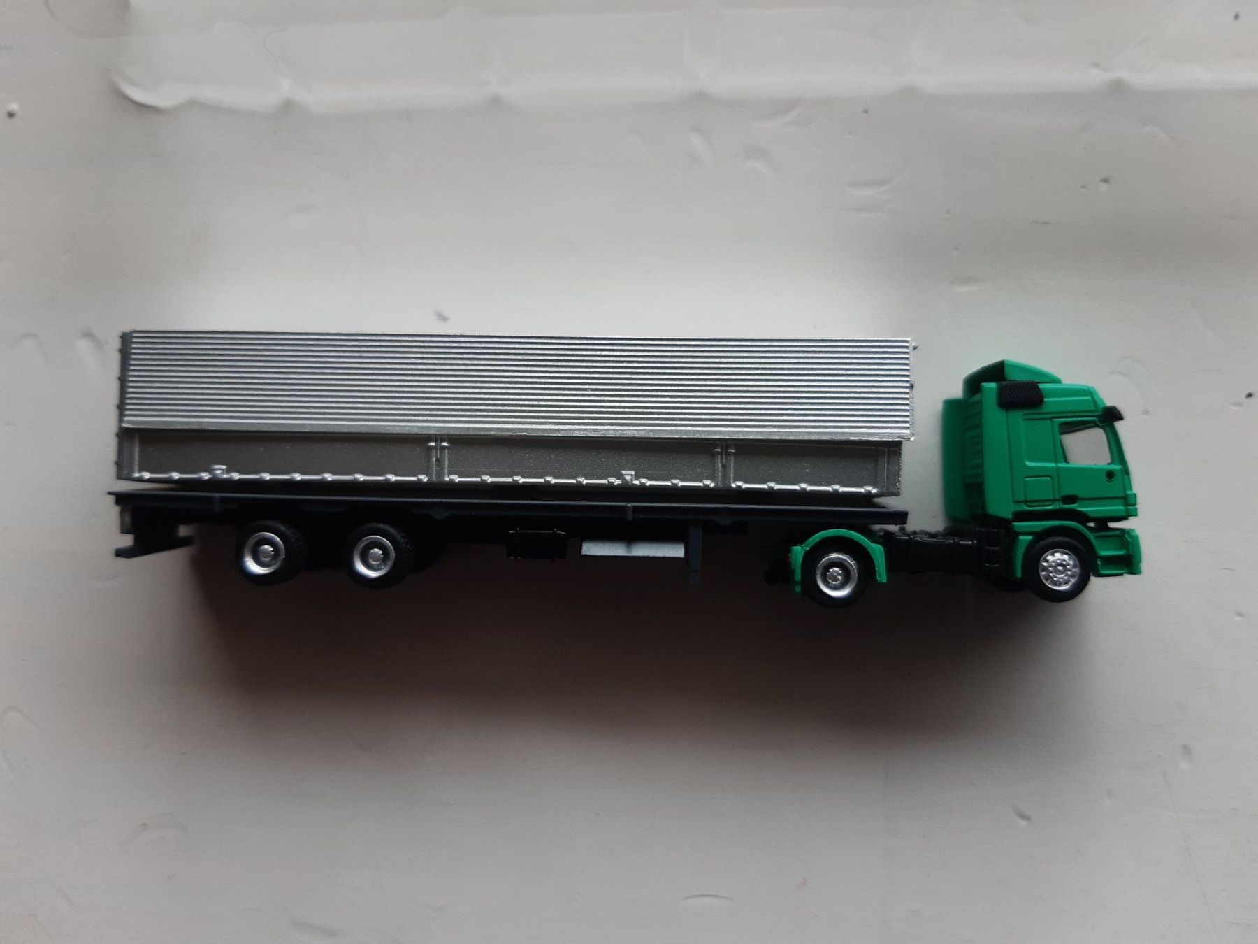 Modellini di ferrovie: Trailer Truck 1/150 Aoshima – Nuovo (secondo la descrizione) da Mitlödi venduto da blackgnat79 2