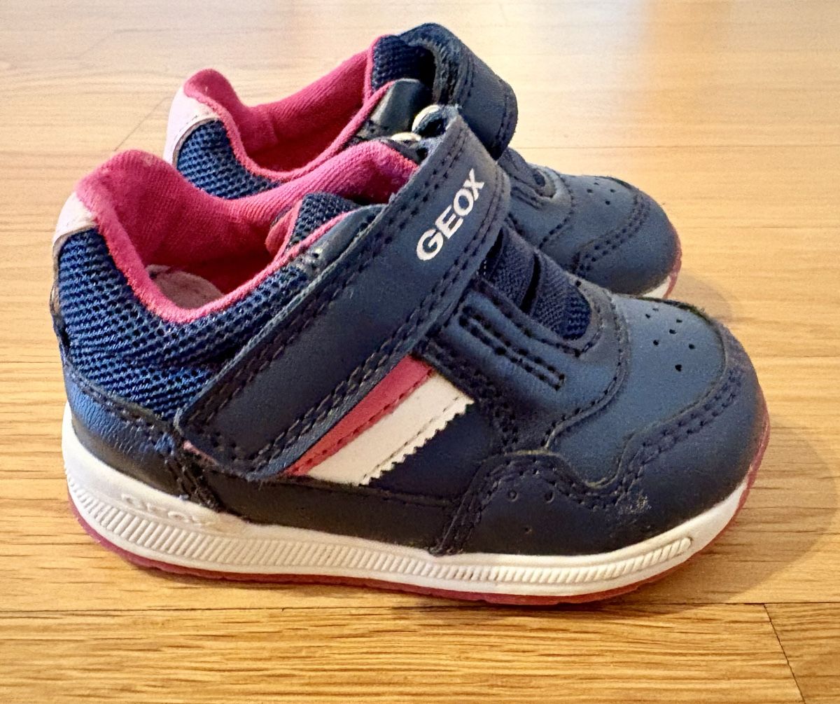 Geox Scarpe per ragazze: Geox Schuhe Grösse 18 – Usato da Thalwil venduto da Sondejul