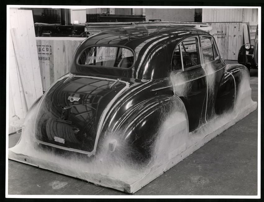 Fotografie & Manifesti: Fotografie Morris Minor wird zum Transpo – Usato da Berlin venduto da bartko-reher
