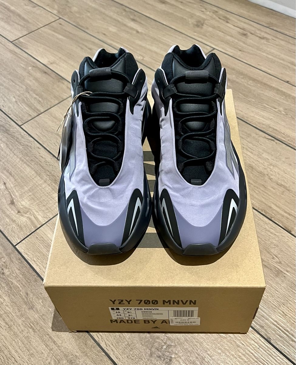 Adidas Scarpe da uomo: Yeezy 700 MNVN Geode 44 – Nuovo e nell'imballaggio originale da Savièse venduto da Cedric007 1