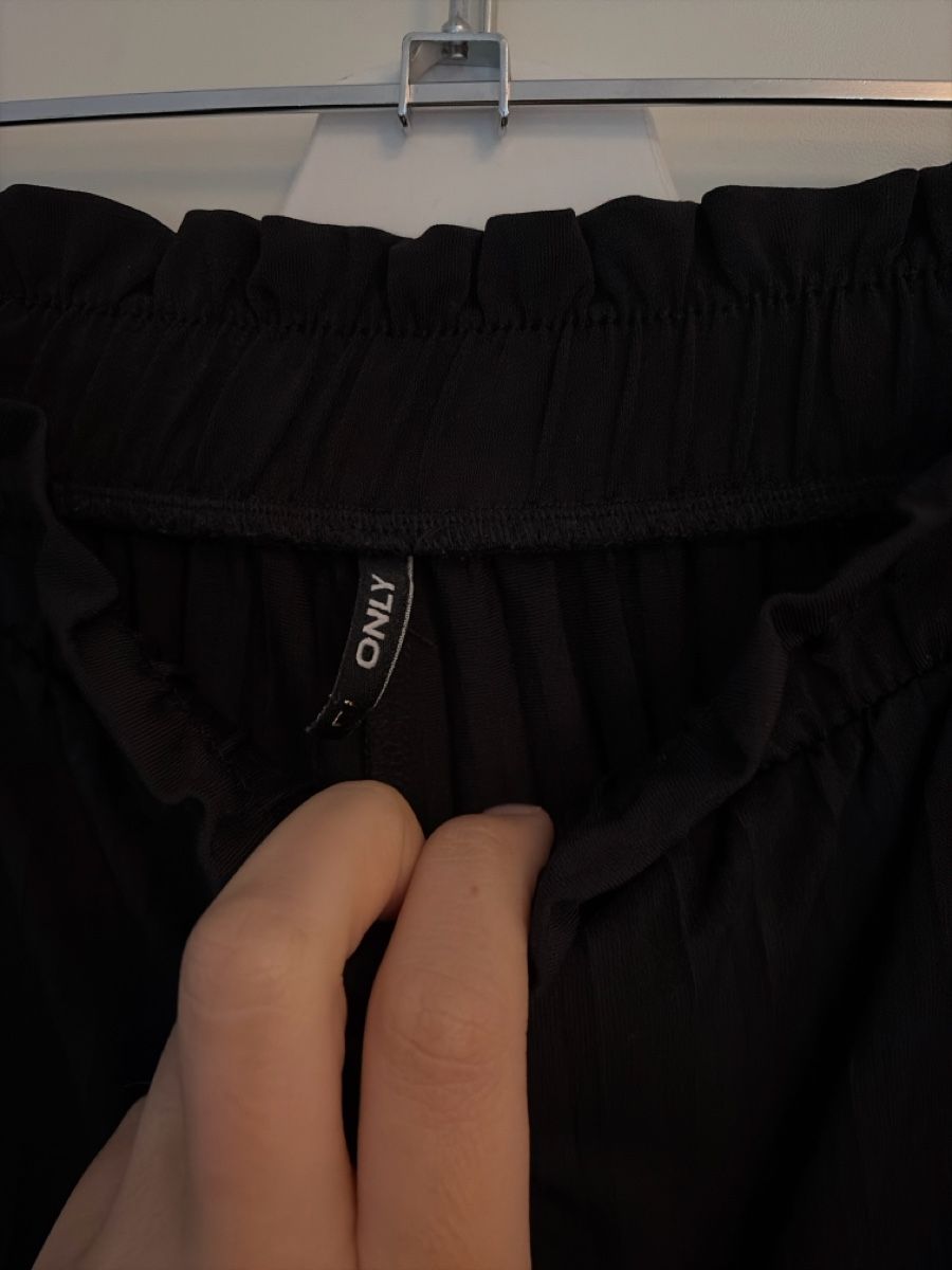 Only Pantaloni: Only Hosen – Usato da Olten venduto da edona_muslija 3