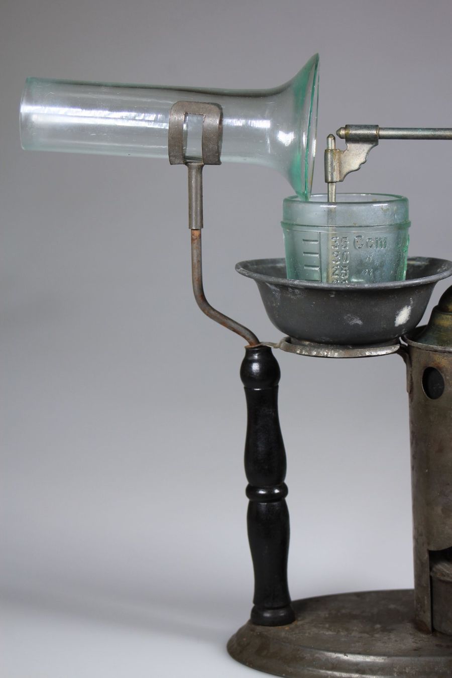 Attrezzature mediche: Antiker Dampf-Inhalations-Apparat – Usato da Basel venduto da IRMAundFRED 3