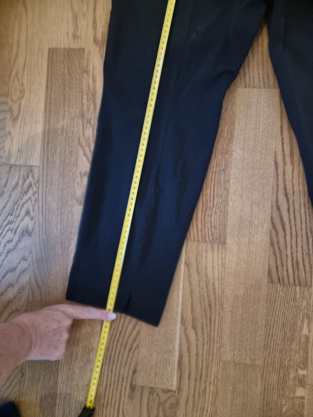 Riani Pantaloni: RIANI Damenhose (Gr. 44) – Nuovo (secondo la descrizione) da Zumikon venduto da chv_w96q 2