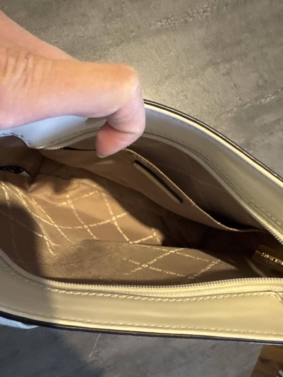 Michael Kors Borse da donna: Michael Kors Tasche Messenger Bag Weiss/Beige – Usato da Schaffhausen venduto da Naki16 2