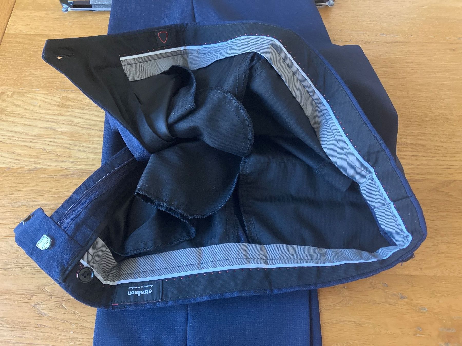Strellson Completi: Strellson Anzug Herren Gr. 46 Navyblau – Usato da St. Gallen venduto da ti_7knv 6