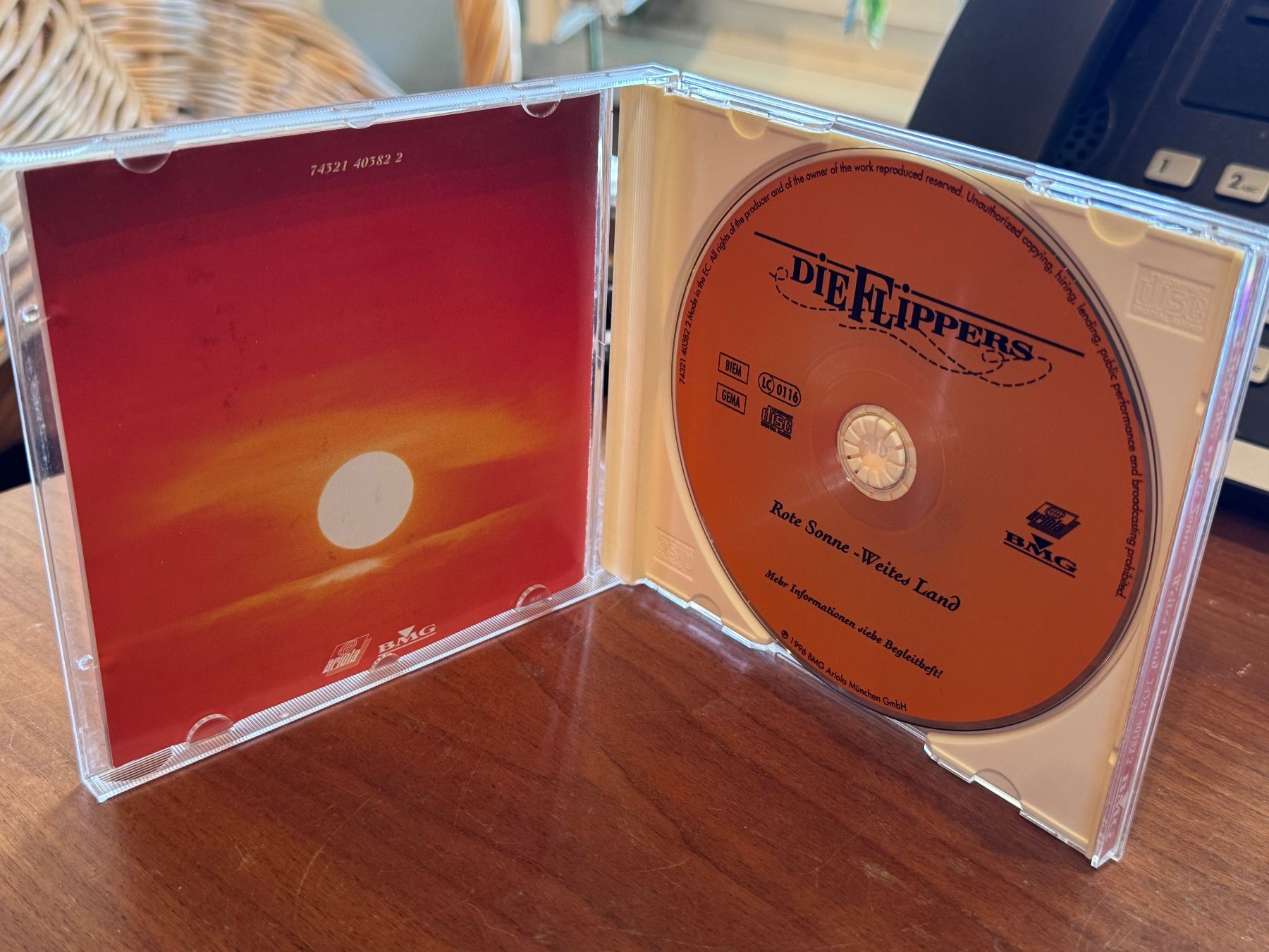 CDs: Die Flippers - Rote Sonne weites Land - HG42C – Gebraucht aus Küsnacht ZH von swisssales.net 2