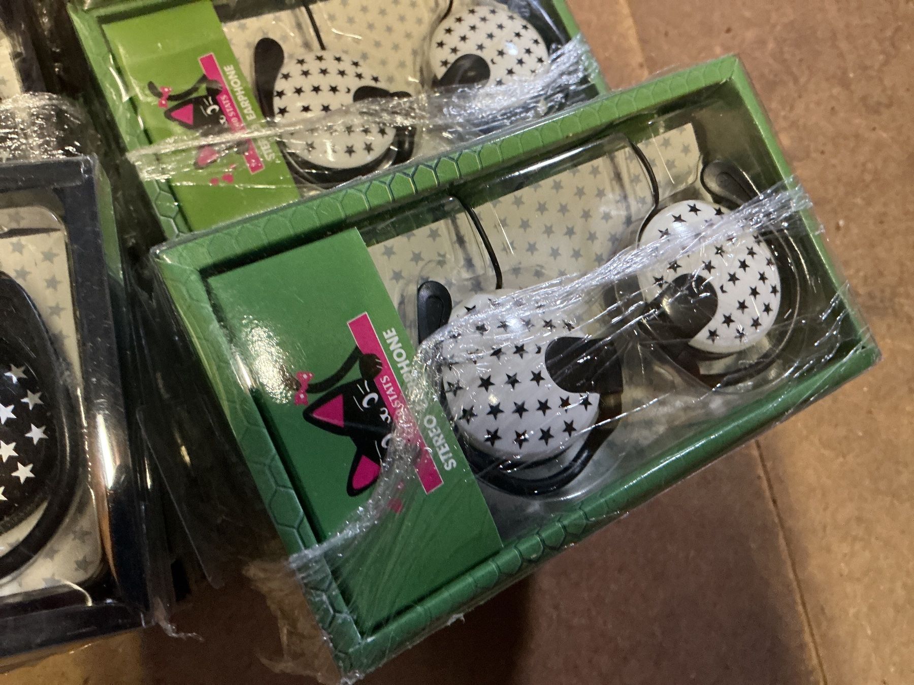 Kopfhörer: 133 écouteurs en liquidation – Neu und originalverpackt aus Lausanne von topthai 4