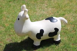 Vache gonflable à rebondir pump