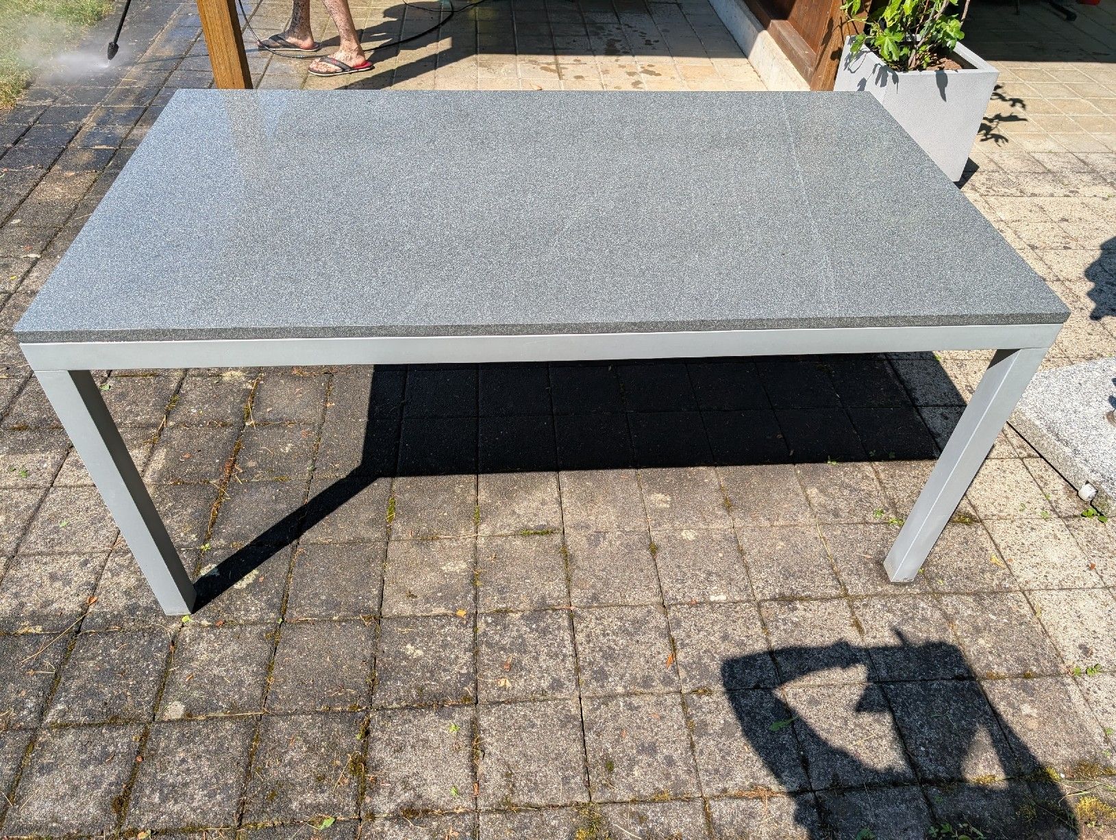 Tische: schöner Gartentisch mit Granitstein – Gebraucht aus Rotkreuz von crumble 2