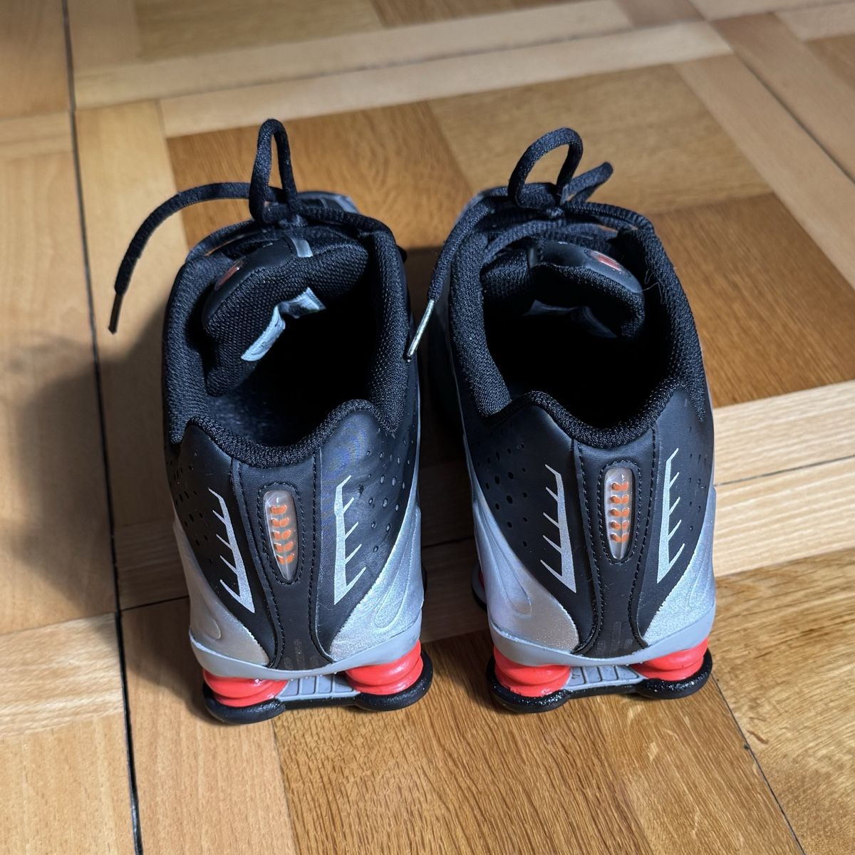 Nike Scarpe da uomo: Nike Shox TL Trainers, Black/Silver, EU 40 – Usato da solothurn venduto da mil_ja.t 3
