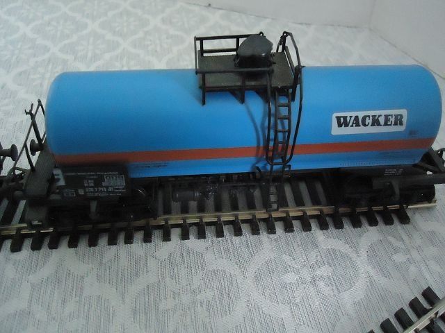 Roco Modellini di ferrovie: HO Roco Kesselwagen Wacker – Usato da Ergisch venduto da Haemmerli59