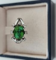 Goldring mit Edelstein zu verkaufen